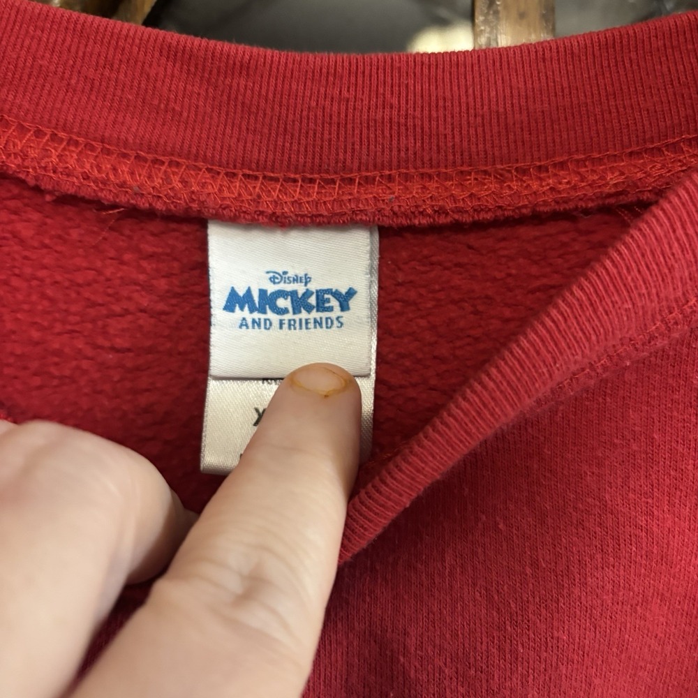 Disney Mickey & Friends Women's  Red Graphic Sweatshirt Size XXL 19 Donald Pluto - Picture 4 of 5